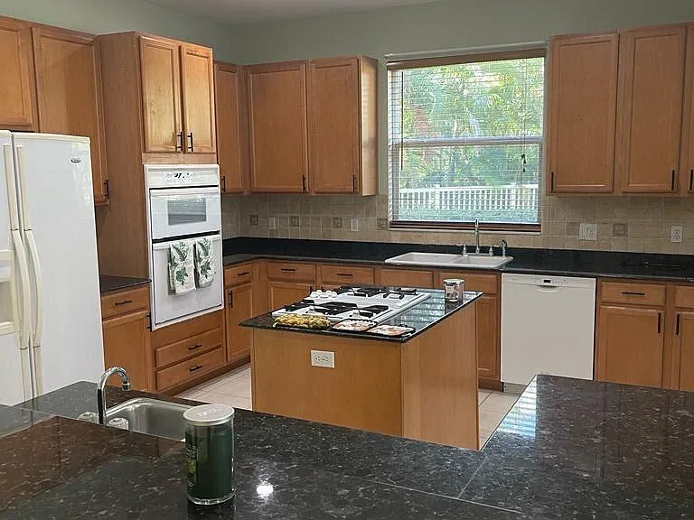 2245 Highland Woods Dr — Photo 9