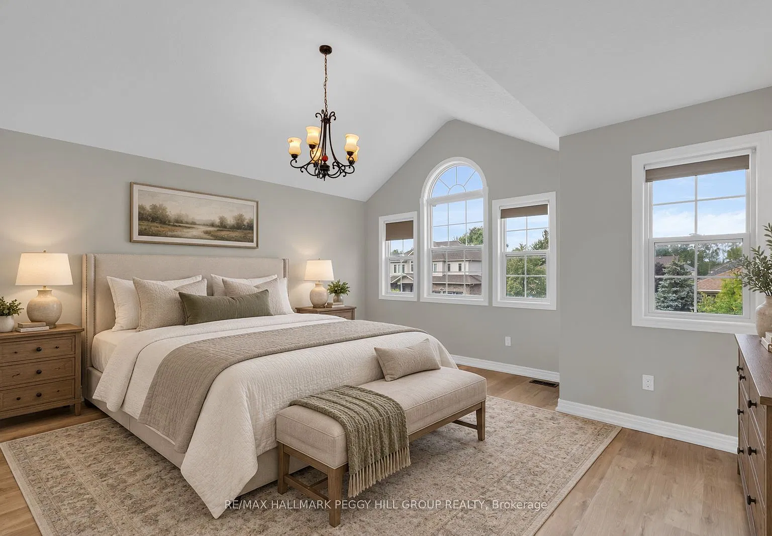 4 bed, $2,900 — Photo 4