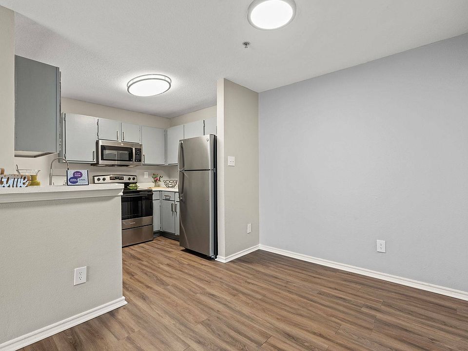 Spacious Dining Room at Avonmora Apartments in Austin, TX