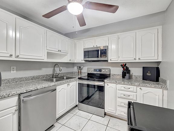 2nd image of 335 W Laurel Drive #2M