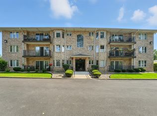 10228 Southwest Hwy APT 3C, Chicago Ridge, IL 60415