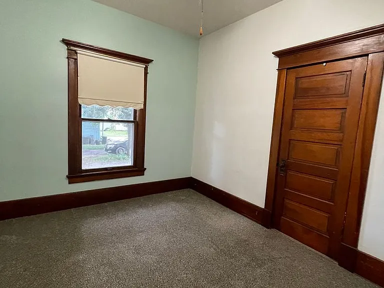 615 E 6th Ave — Photo 22