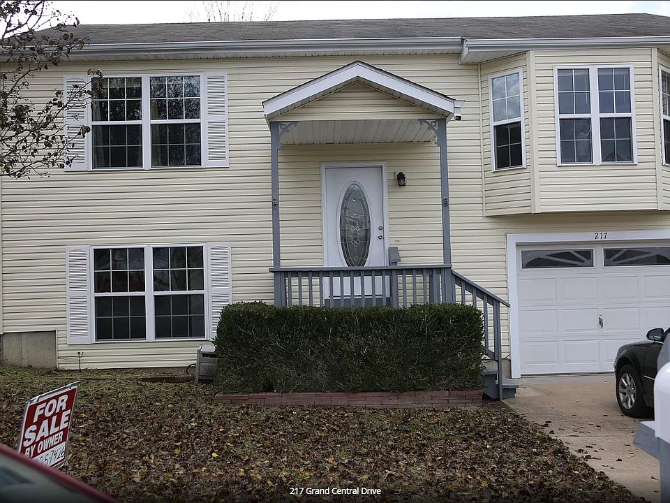 1st image of 217 Grand Central Dr