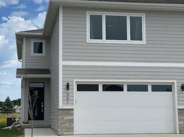 661 Prairie Blvd, Dakota Dunes, SD 57049