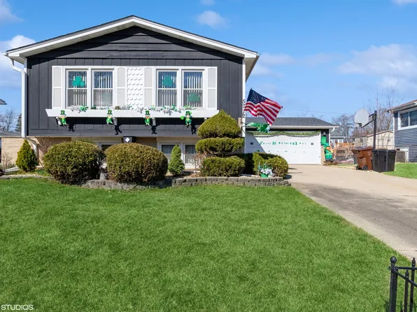 5712 Victoria Dr, Oak Forest, IL 60452