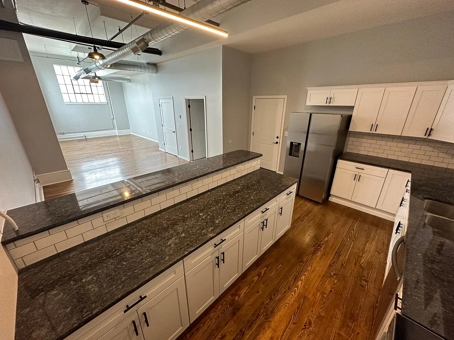 2 bed, 1.5 bath, 1180 sqft, $1,450 — Photo 1