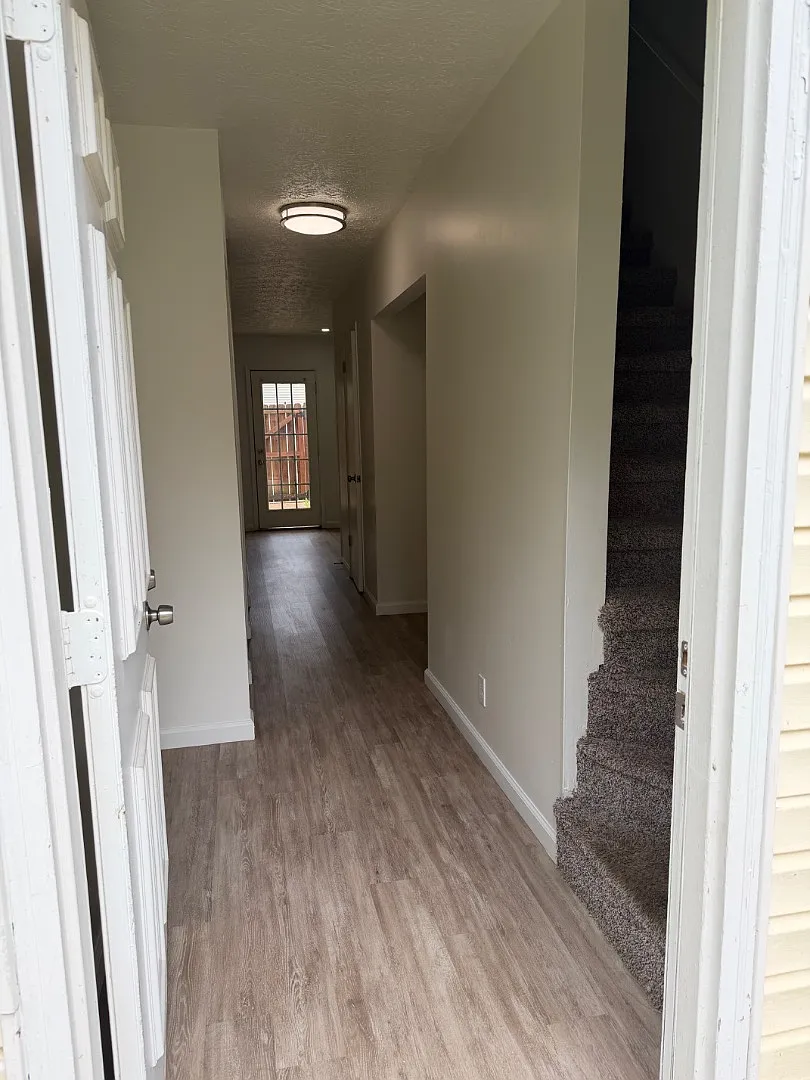 9128 Cedarpark Lane - D — Photo 2