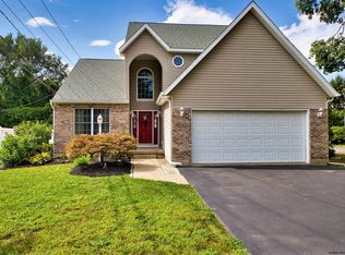 20 Colonial Ave, Albany, NY 12203