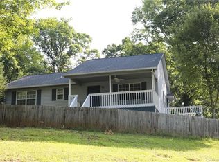 145 Westmorland Trl, Tryon, NC 28782