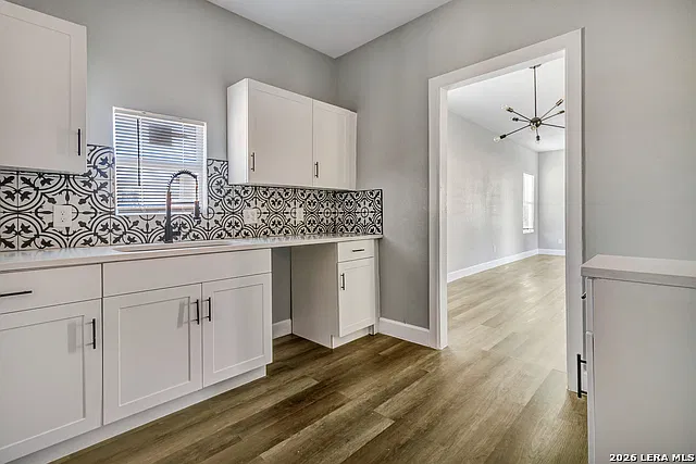 2 bed, 1.0 bath, 965 sqft, $1,550 — Photo 4