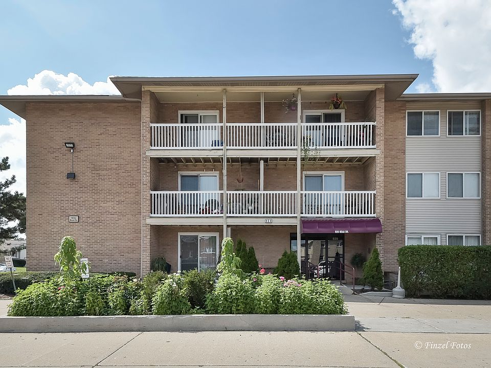 1st image of 920 Beau Dr Unit 307