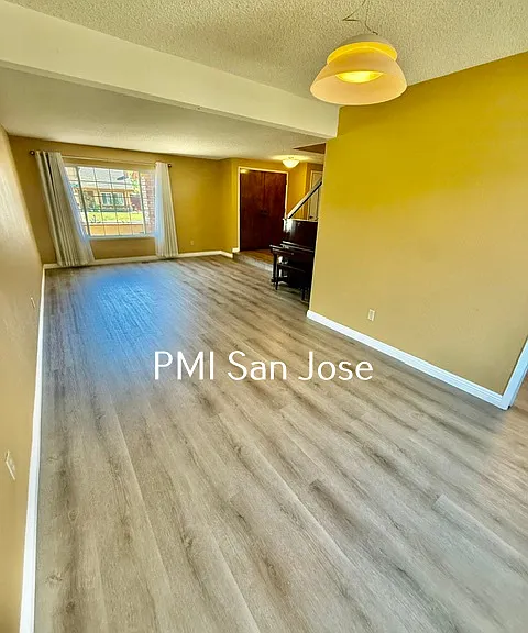 575 Kevenaire Dr - Living Room 2_05162026