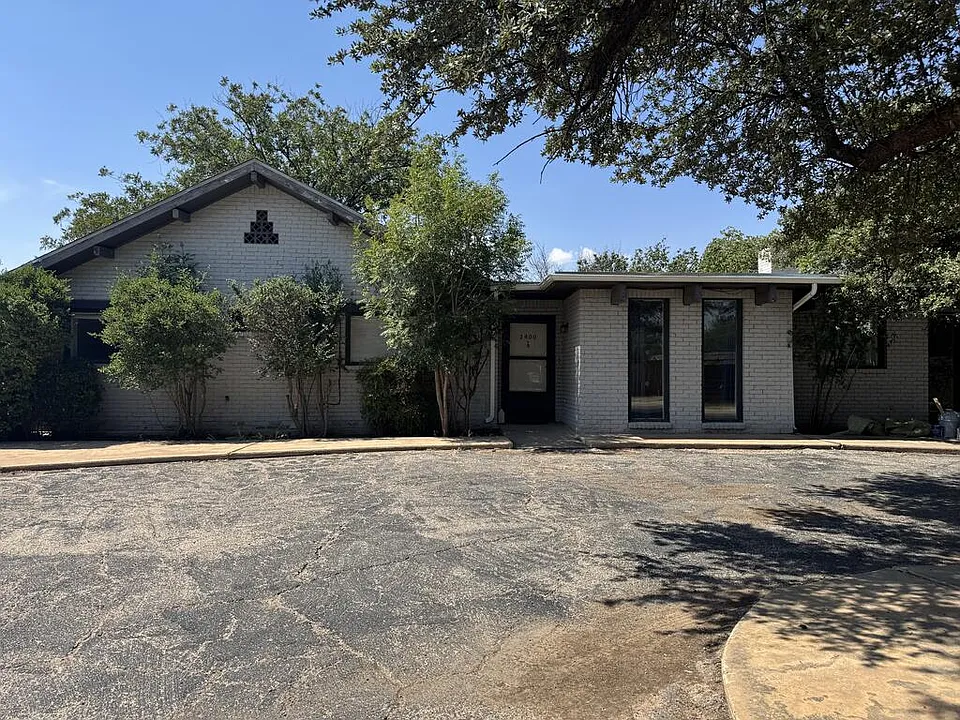 2400 W Golf Course Rd