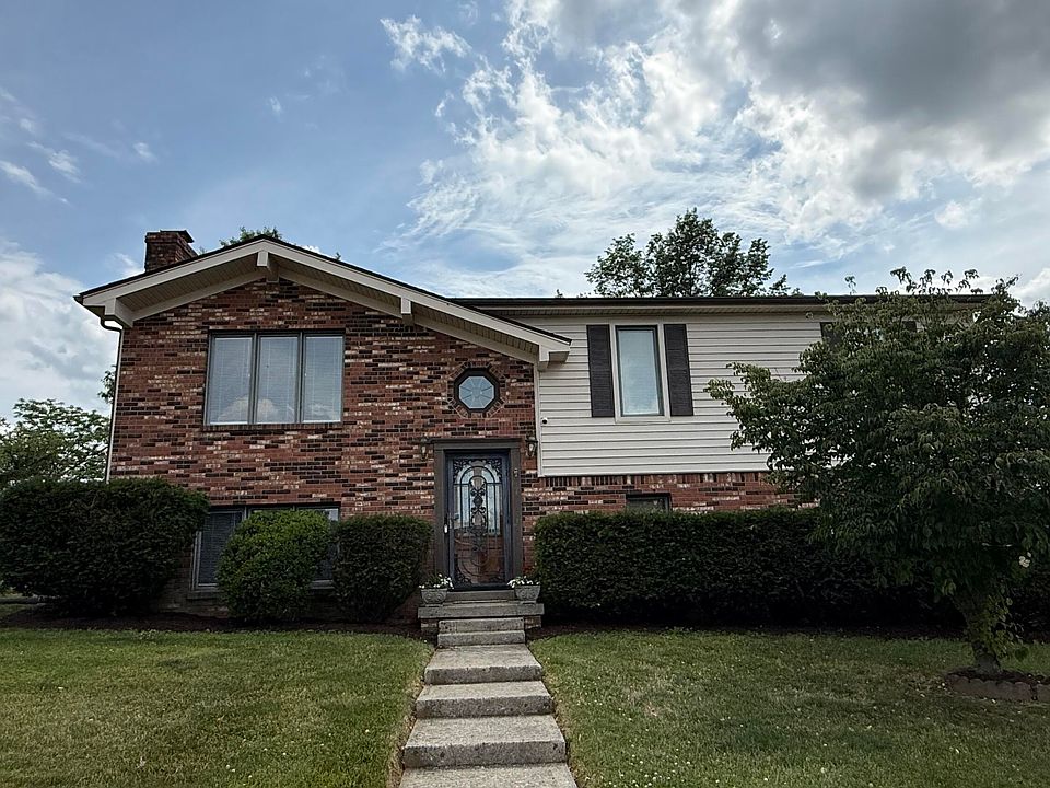 1st image of 2225 Mercer Dr