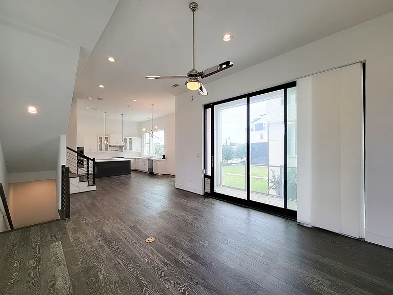 9 N Saint Charles St #B — Photo 10