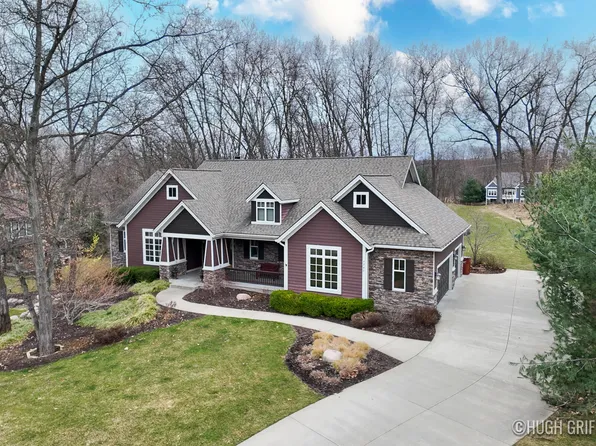 4280 Oak River Ct NE, Grand Rapids, MI 49525