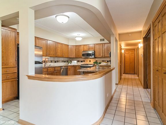 5th image of 201 N Vail Ave APT 706