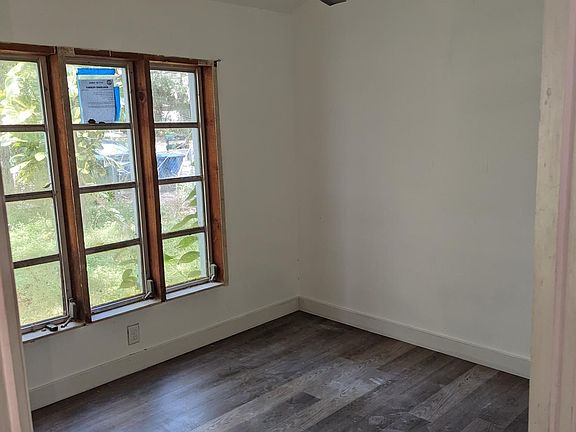 5th image of 1731 E Mulberry Dr #B