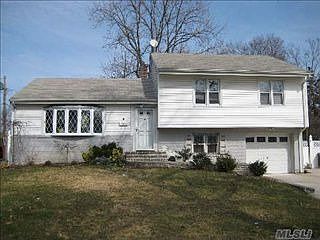 1st image of 5 Talbot Dr