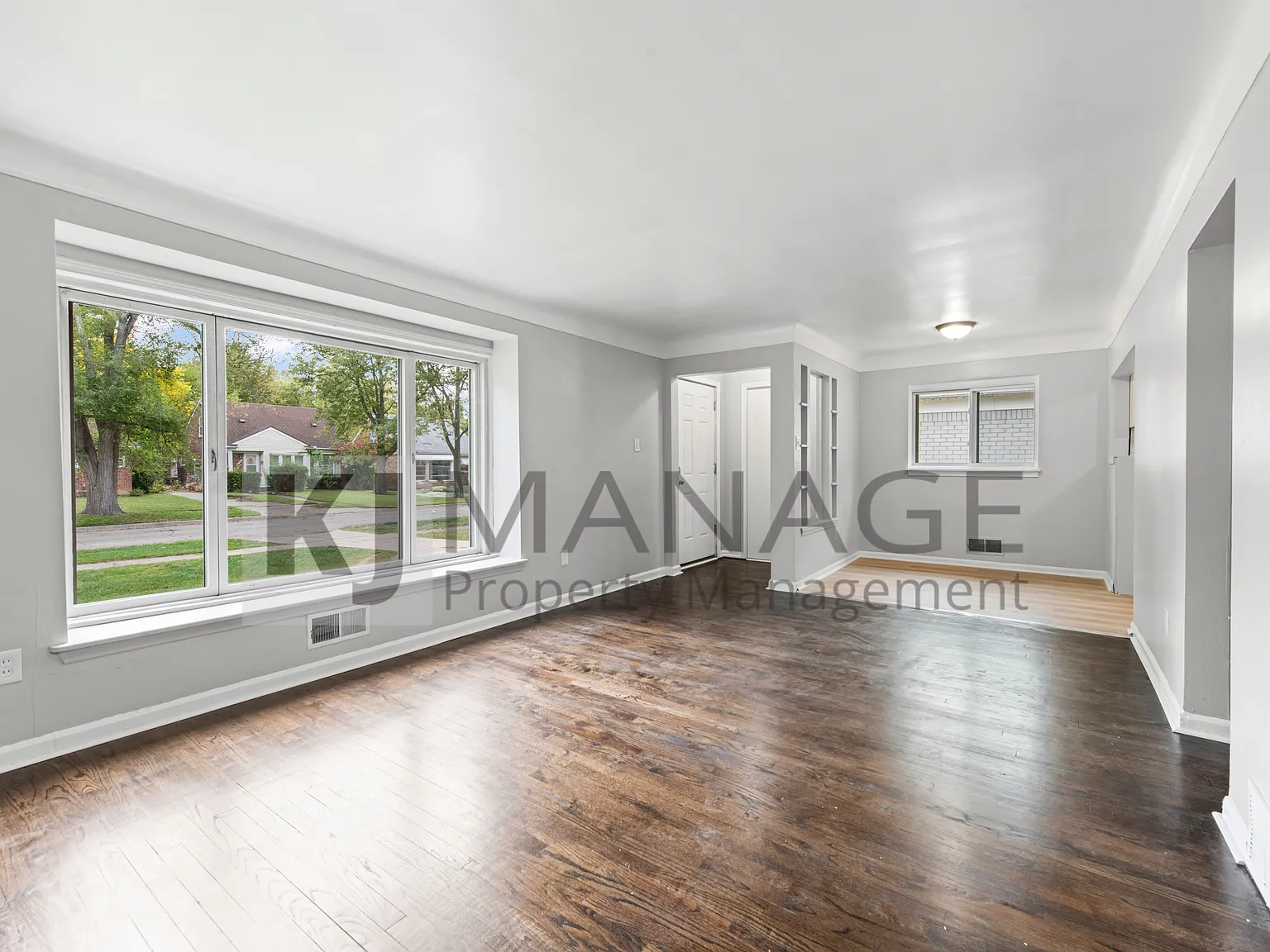 3 bed, 1000 sqft, $1,650 — Photo 4