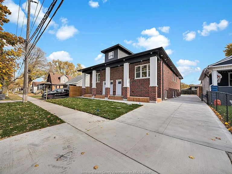3549 Peter St #4 — Photo 4
