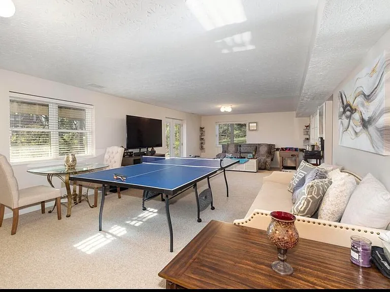 1972 Wedgewood Ln — Photo 24