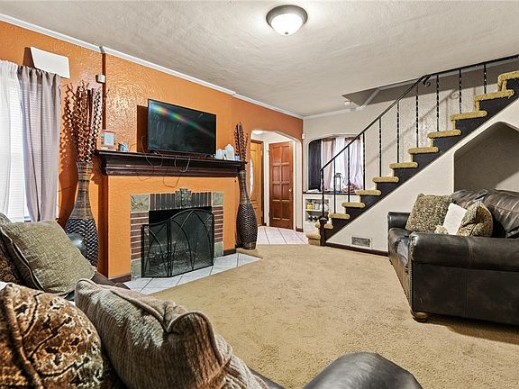 5th image of 1740 Burbank Dr