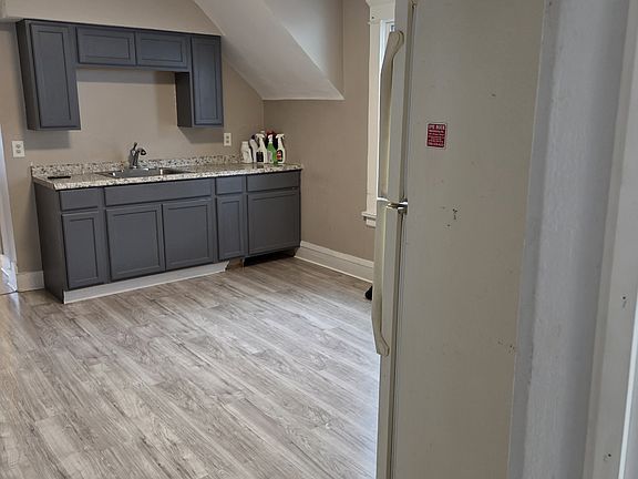 4th image of 2069 W 83rd St Unit 2