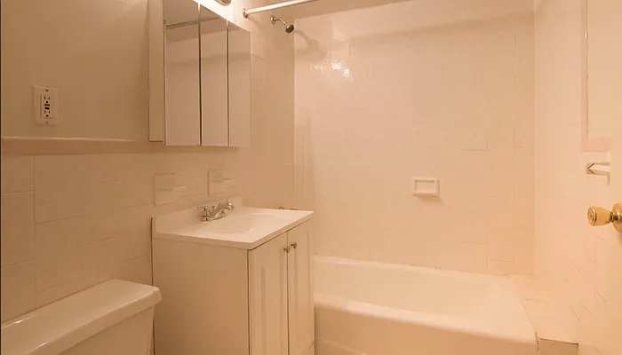 Rented by Oxford Property Group | media 14