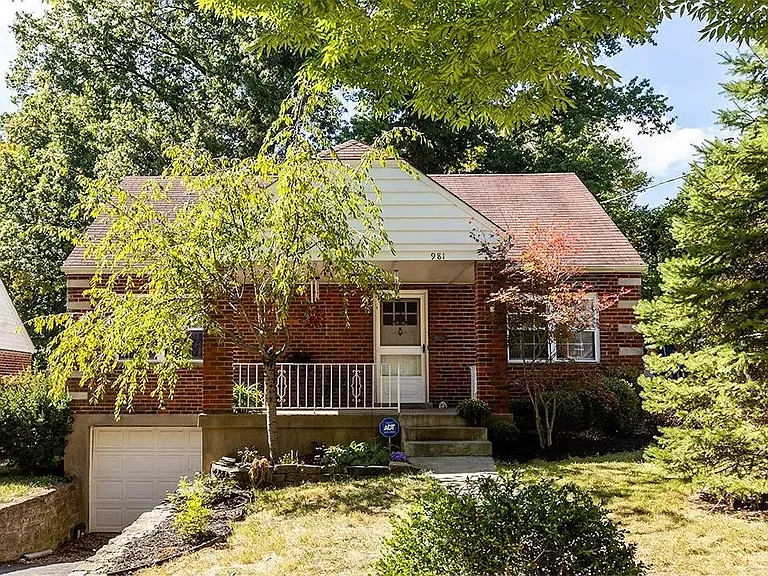 981 Glenna Dr — Photo 1