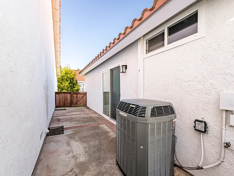 27725 Calle Valdes — Photo 23