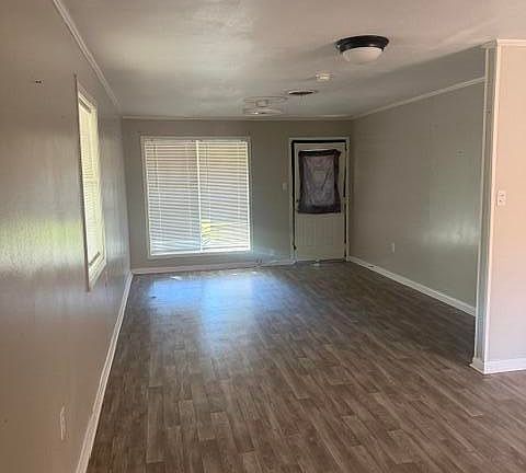5th image of 301 Mingo Cir