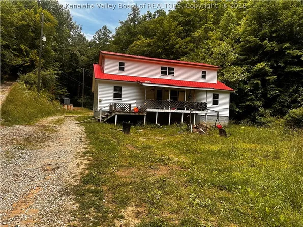 1160 Big Br, Harts, WV 25524