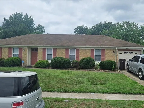 2941 Guenevere Dr, Chesapeake, VA 23323
