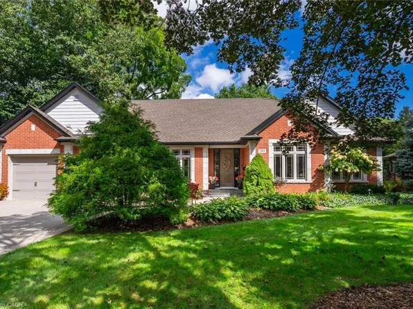 789 Sunset Rd, Burlington, ON L7T 3X3