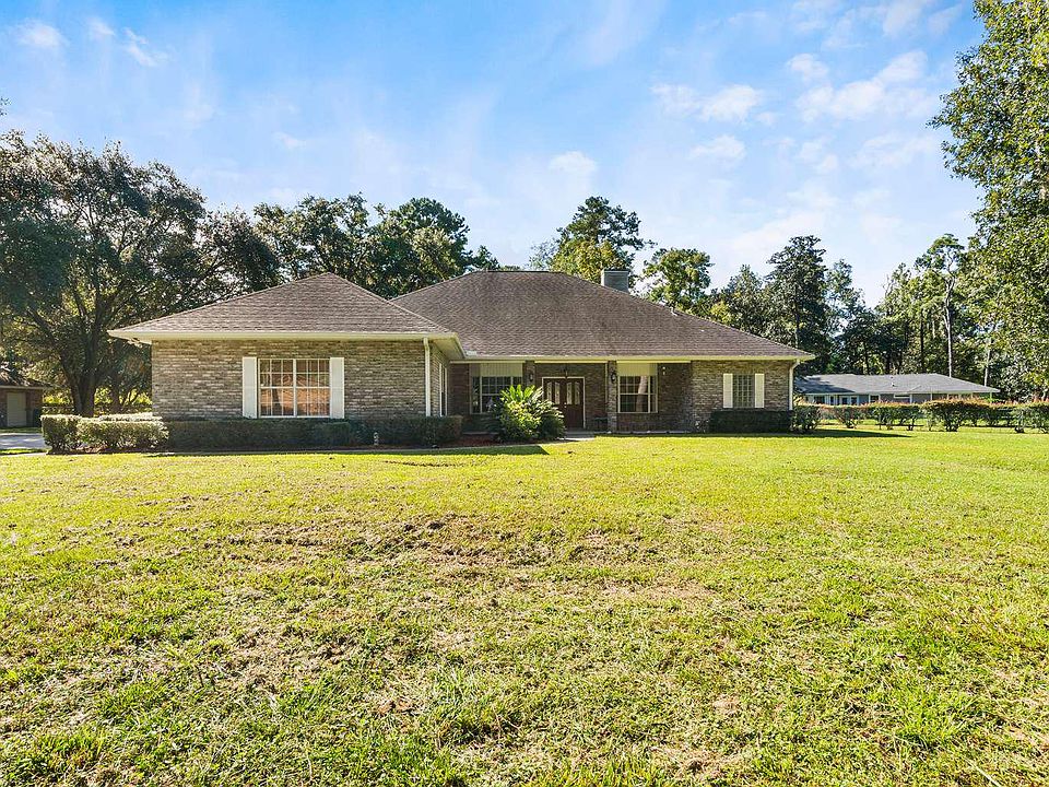 1st image of 597 NW Spring Hollow Blvd