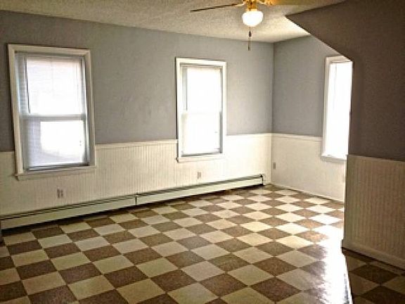 Living Room diff. Angle