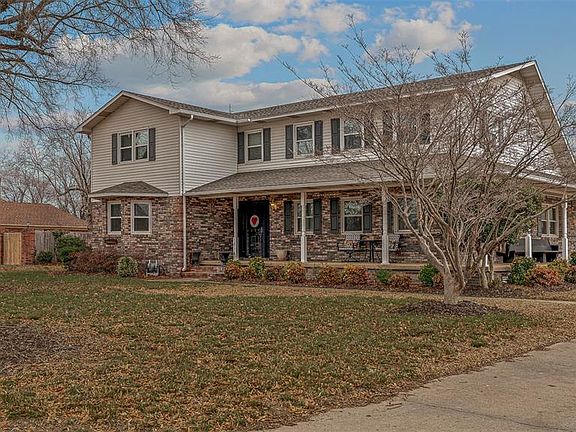 2nd image of 1814 Allison St