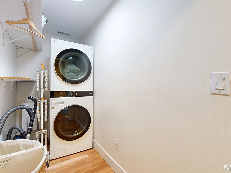 444 Highland St — Photo 13