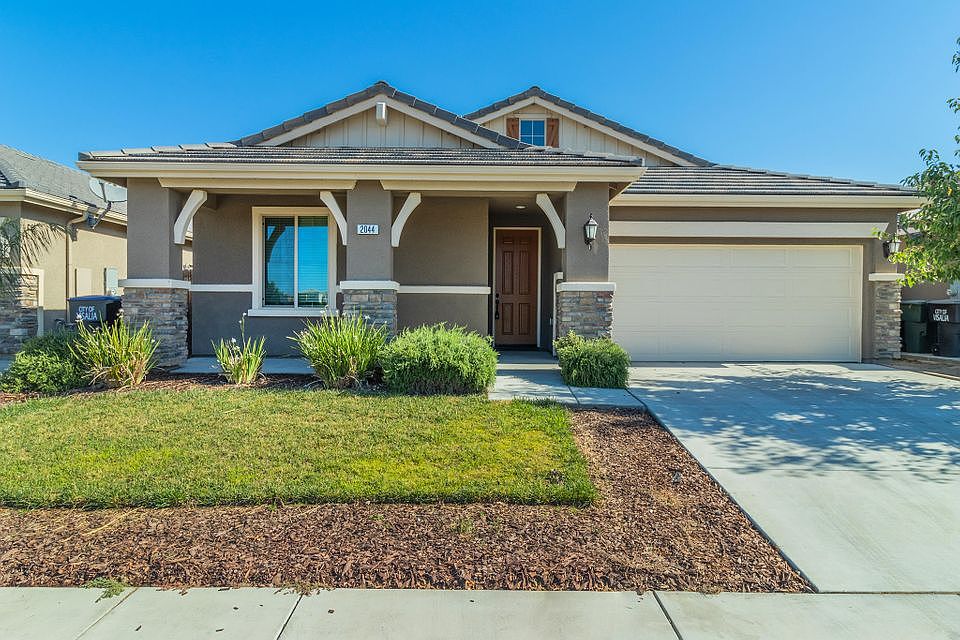 1st image of 2044 W Corvina Ave