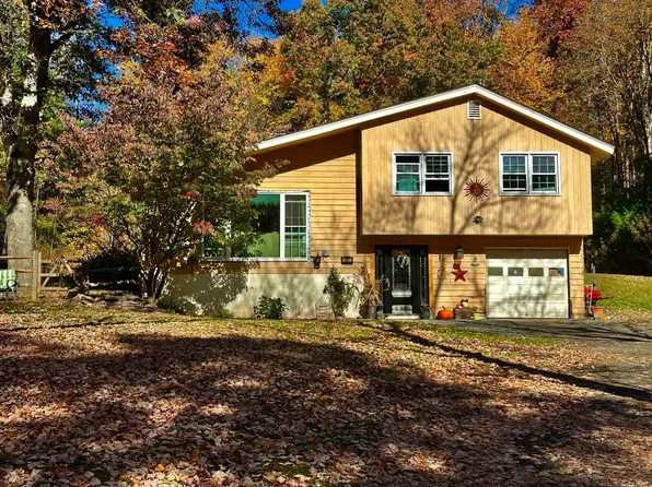 87 Bayberry Ln, Westfield, MA 01085