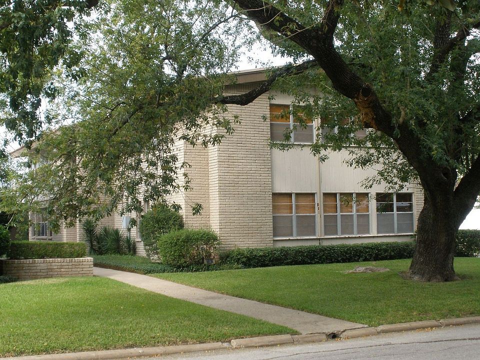 1st image of 6824 Bellgreen Dr APT 1