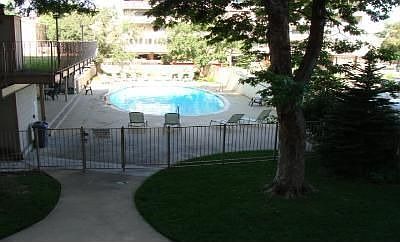 1st image of 1111 N Ash St APT 207