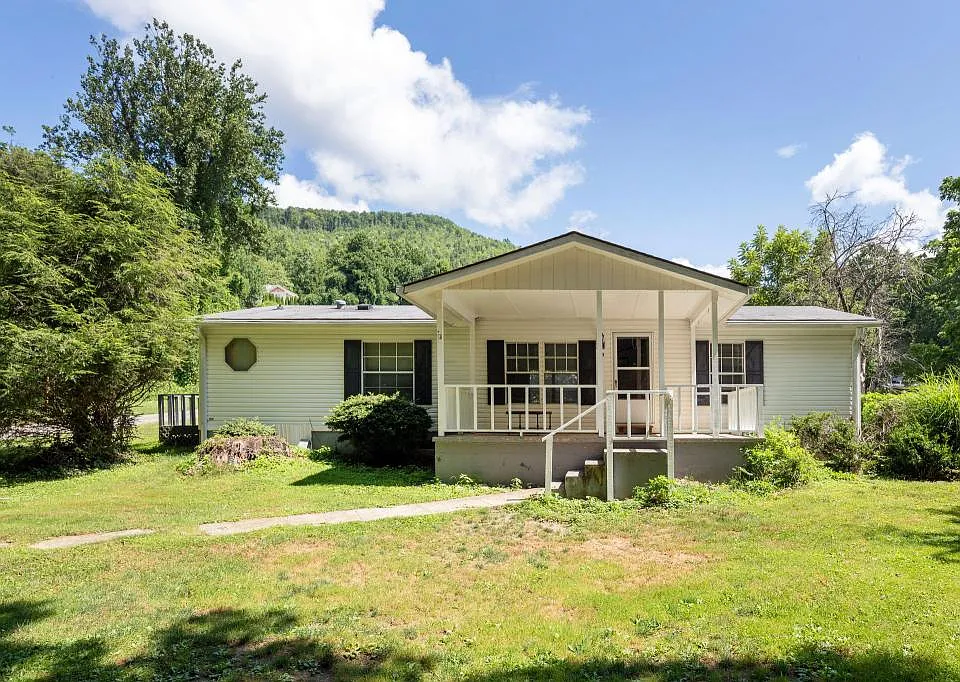 15 Grey Rock Valley
