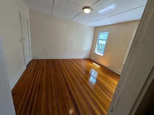 148 Main St #4 Photo 1