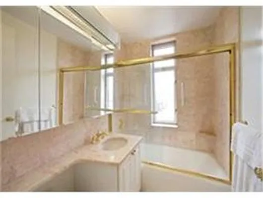 Rented by Douglas Elliman | media 26