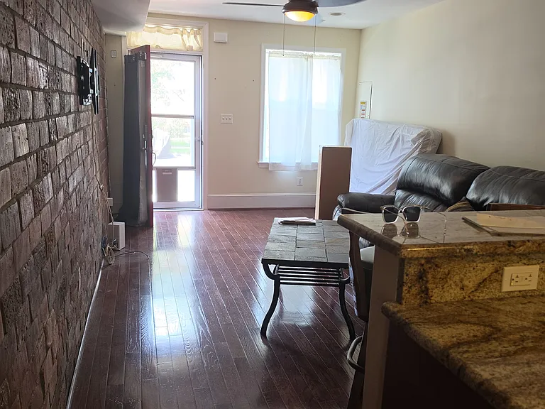 1315 K St SE — Photo 3