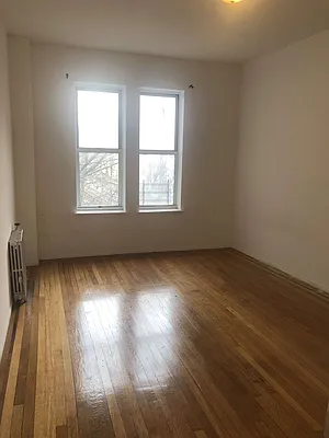 Rented by Arena Real Estate | media 11