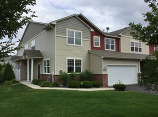 1656 White Pine Way UNIT D, Carver, MN 55315