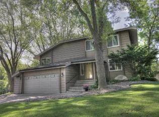 702 Heather Dr, Shoreview, MN 55126